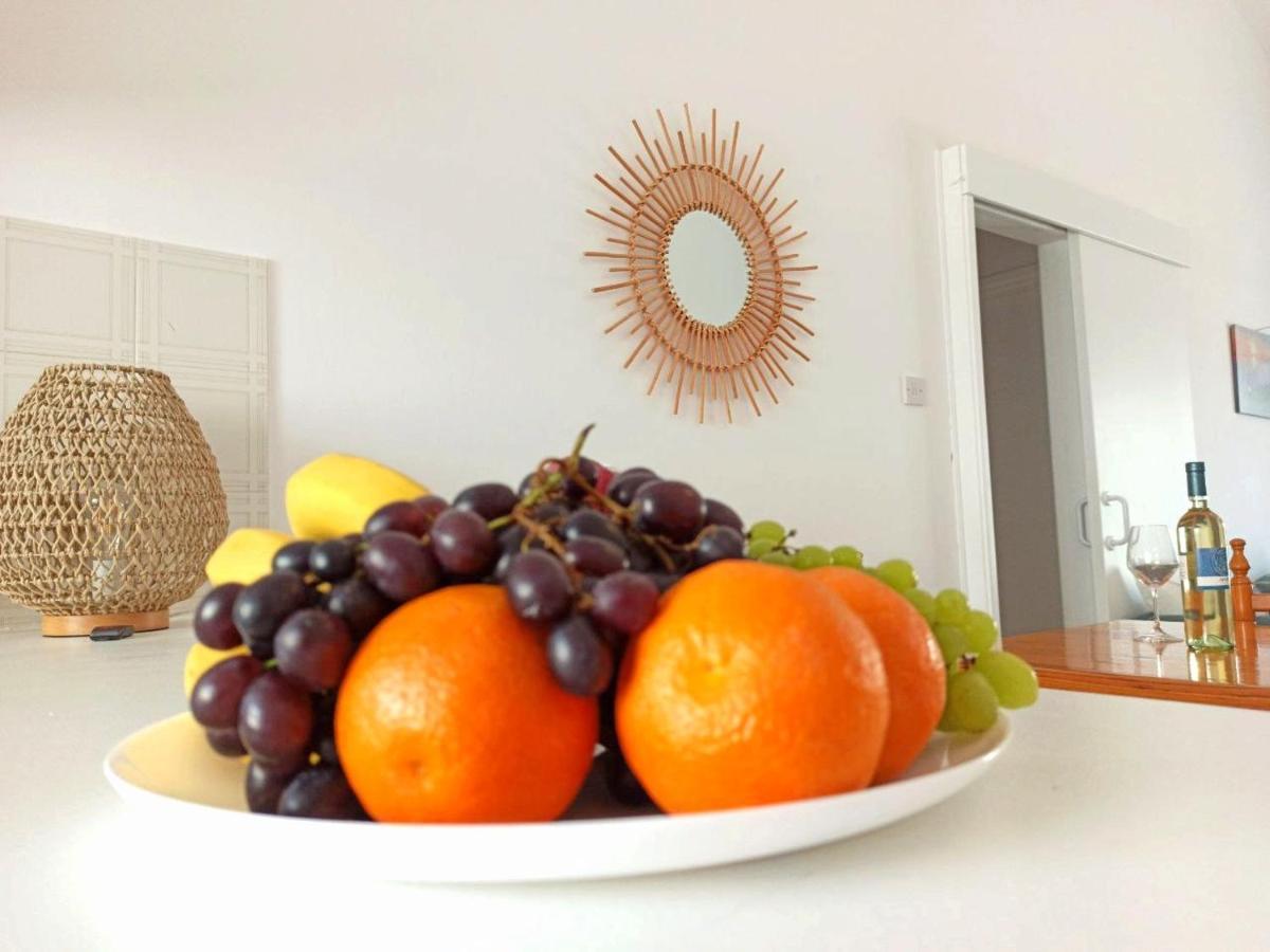 לימסול The Salnik Beach Apartment מראה חיצוני תמונה