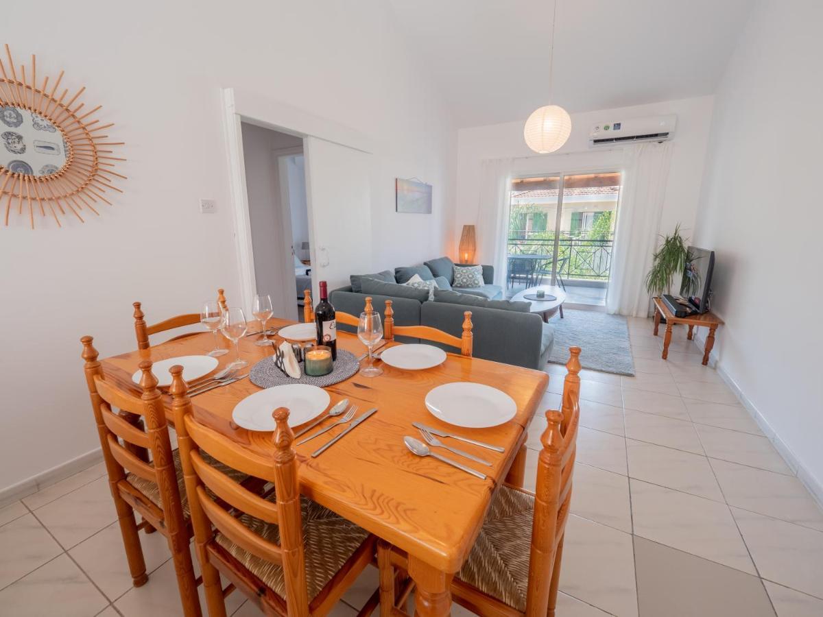 לימסול The Salnik Beach Apartment מראה חיצוני תמונה
